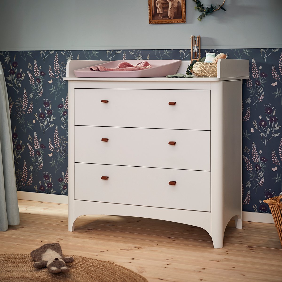 Leander Classic White Changing Table Shelf – Decochic